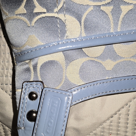 Coach cross body. - Picture 5 of 6